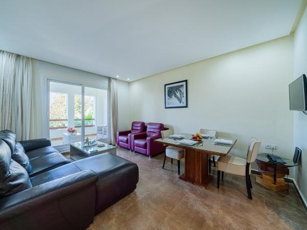 Mnar Castle : photo 2 de la chambre appartement 2 chambres - vue sur jardin