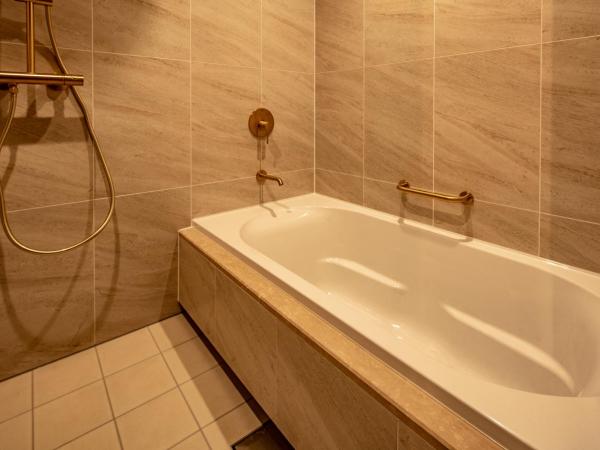 THE BASICS FUKUOKA : photo 7 de la chambre premium twin room with club lounge access (episode 5) - non-smoking