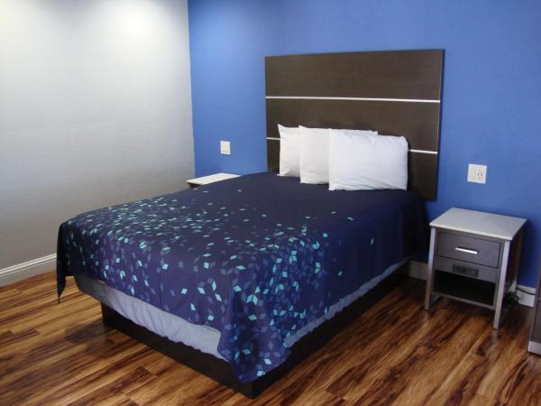 Oasis Inn Sacramento- Elk Grove : photo 4 de la chambre chambre lit queen-size - accessible aux personnes à mobilité réduite