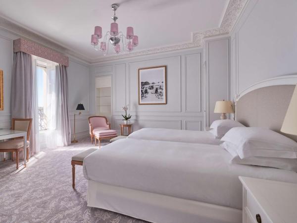 Hôtel du Palais Biarritz, in The Unbound Collection by Hyatt : photo 3 de la chambre chambre lits jumeaux avec vue sur plage 