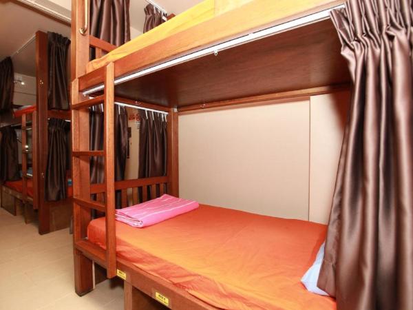 K Space Inn 569 : photo 1 de la chambre dortoir mixte de 6 lits