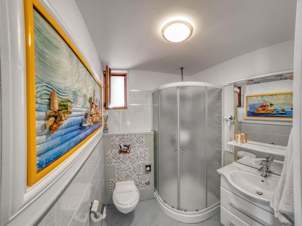 Guesthouse Residence Major : photo 1 de la chambre chambre double deluxe