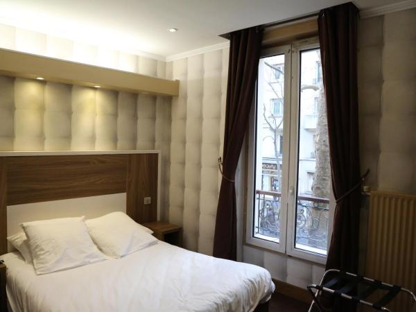 Grand Hotel Nouvel Opera : photo 7 de la chambre  chambre double standard avec douche ou baignoire