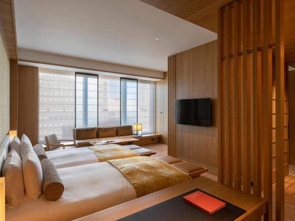 The Okura Tokyo : photo 1 de la chambre [patrimoine] suite junior lits jumeaux avec baignoire avec vue - accès au salon club