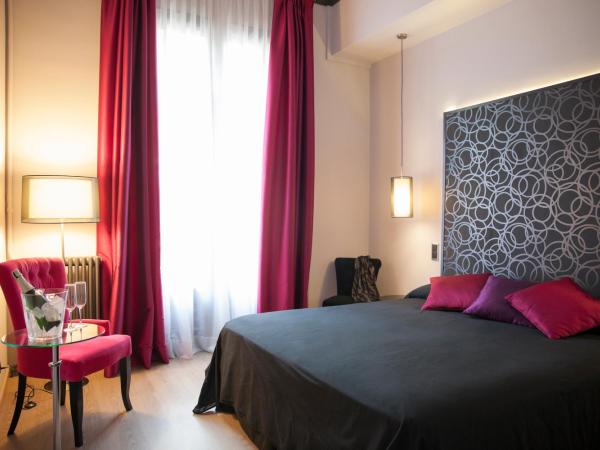 Umma Barcelona B&B Boutique : photo 8 de la chambre chambre double supérieure avec balcon