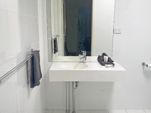 Byron Springs : photo 1 de la chambre chambre double ou lits jumeaux avec salle de bains privative