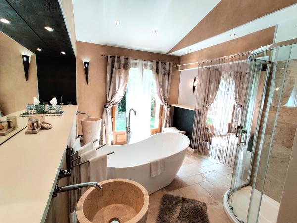 Maison Prestige Saint Tropez by Roberto Geissini : photo 2 de la chambre suite deluxe