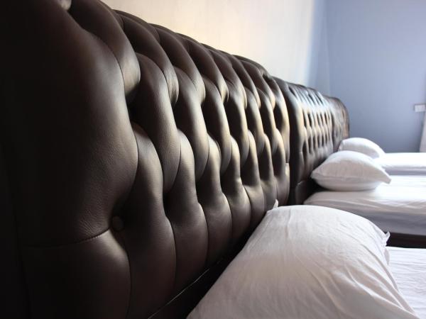 Backpackers Imperial Hotel : photo 2 de la chambre lit simple dans dortoir pour femmes de 7 lits