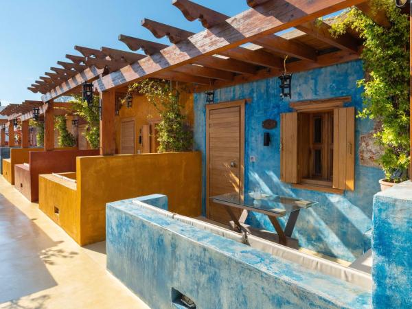 10GR Boutique Hotel & Wine Bar : photo 8 de la chambre chambre de luxe en pierre