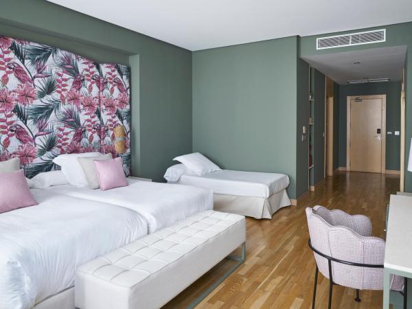 Vincci Selección Posada del Patio : photo 3 de la chambre chambre double avec lit d'appoint (3 adultes)