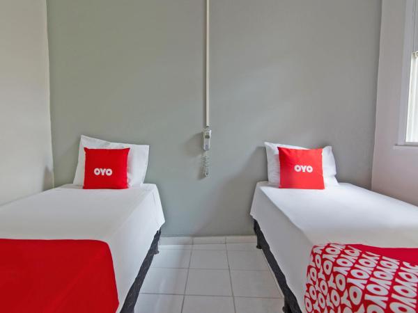 OYO Hotel Castro Alves, São Paulo : photo 9 de la chambre chambre lits jumeaux standard