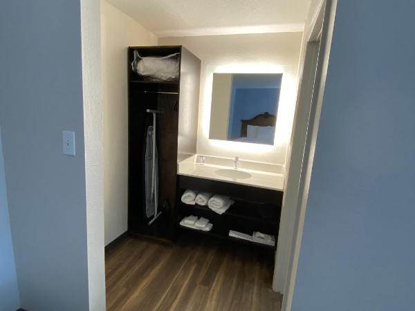 Hotel South Tampa & Suites : photo 6 de la chambre suite avec 2 lits queen-size et kitchenette - non-fumeurs