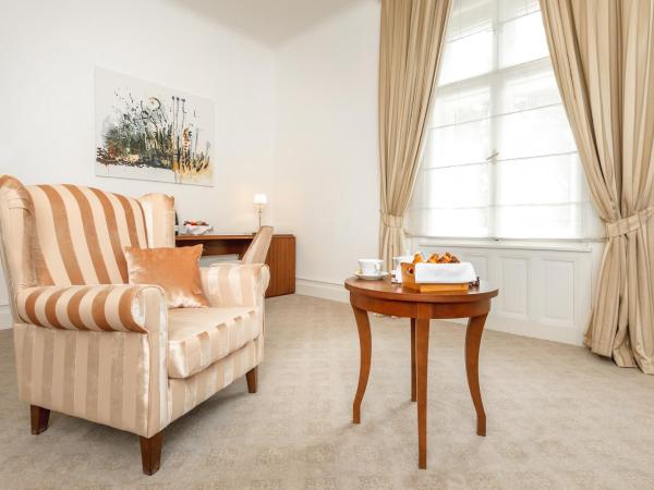 Hotel Le Premier : photo 9 de la chambre suite de luxe avec accès gratuit au spa