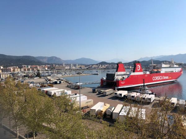 Hotel le Dauphin : photo 3 de la chambre suite exécutive