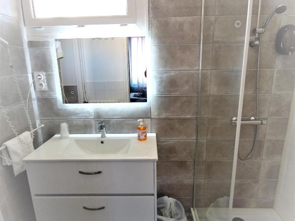 Hotel Astoria : photo 3 de la chambre chambre quadruple avec climatisation