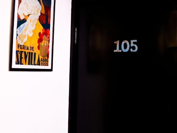 Urban House Siurot 33 : photo 1 de la chambre chambre double ou lits jumeaux avec salle de bains privative