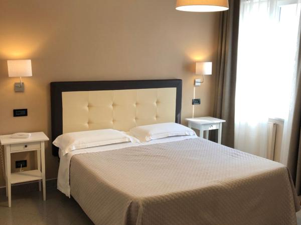 Hotel Di Stefano : photo 5 de la chambre chambre double ou lits jumeaux