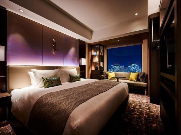 The Royal Park Hotel Iconic Osaka Midosuji : photo 8 de la chambre chambre lit king-size exécutive standard avec accès au salon - non-fumeurs