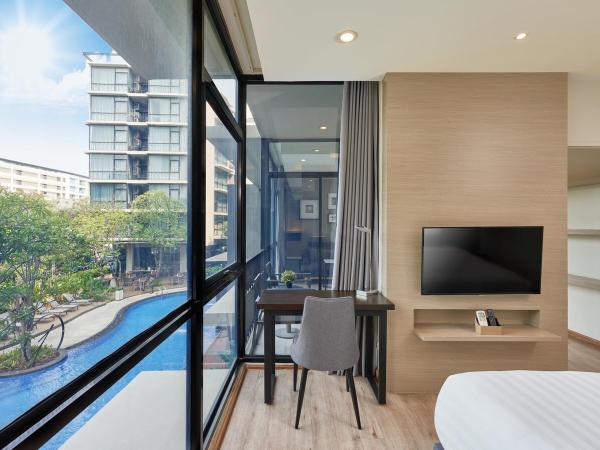 Altera Hotel and Residence by At Mind : photo 6 de la chambre grande suite - vue sur piscine