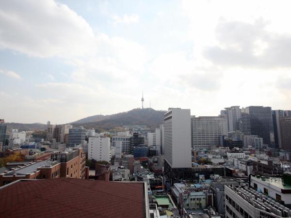 Step Inn Myeongdong 1 : photo 5 de la chambre chambre familiale - vue sur ville 