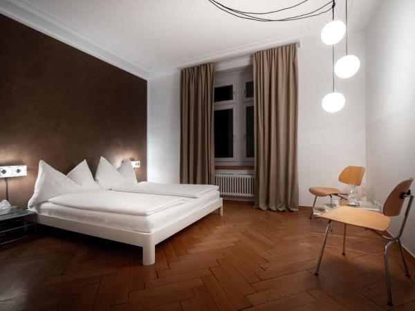 Gasthaus zum Guten Glück : photo 3 de la chambre chambre double standard avec salle de bains commune