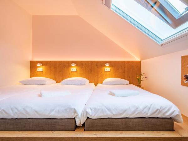 Bunk Hotel Amsterdam : photo 1 de la chambre chambre superposés pour 3 personnes