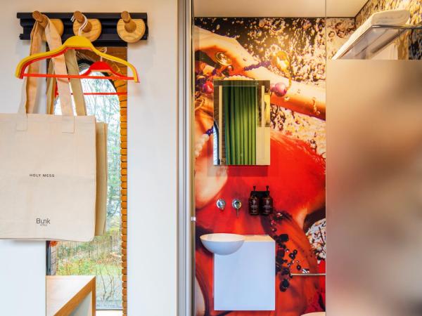 Bunk Hotel Amsterdam : photo 6 de la chambre chambre superposée Épique