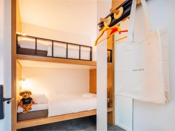 Bunk Hotel Amsterdam : photo 2 de la chambre chambre bunk avec lits superposés pour 4 personnes (famille)