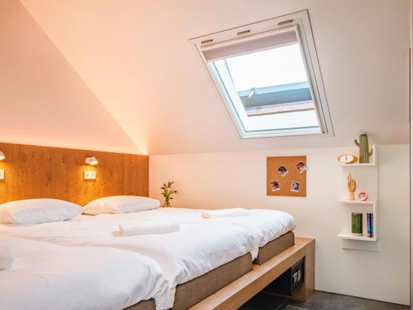 Bunk Hotel Amsterdam : photo 2 de la chambre chambre superposés pour 3 personnes