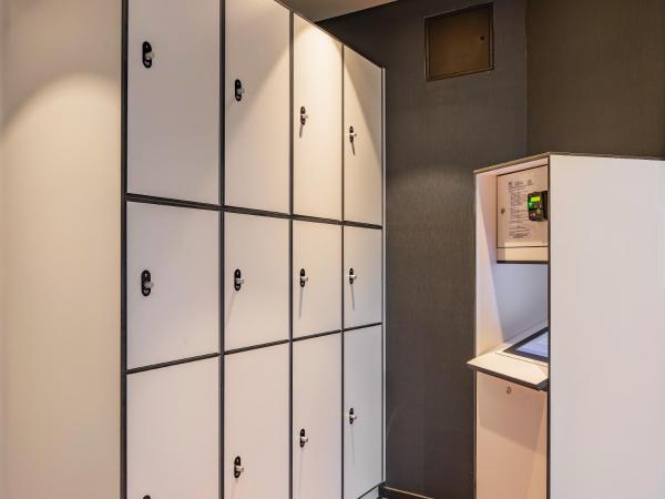 Bunk Hotel Amsterdam : photo 8 de la chambre capsule bunk pour 1 personne dans dortoir commun