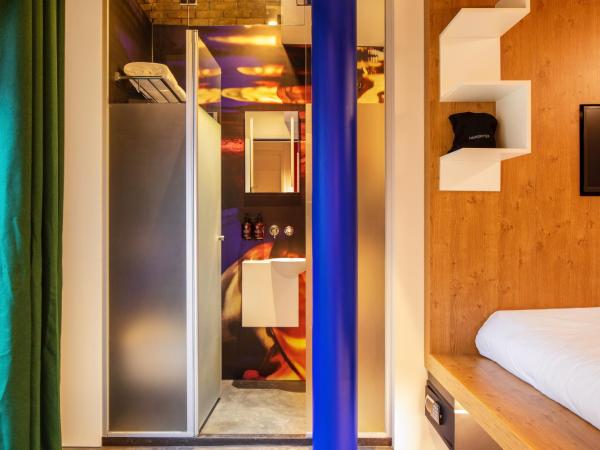 Bunk Hotel Amsterdam : photo 4 de la chambre chambre superposée Épique