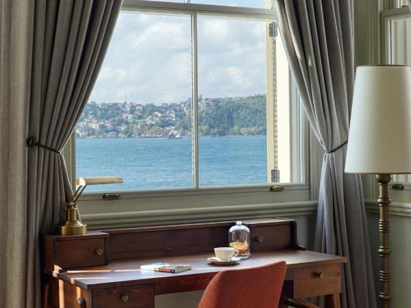 Six Senses Kocatas Mansions : photo 2 de la chambre chambre king de luxe avec vue sur le bosphore