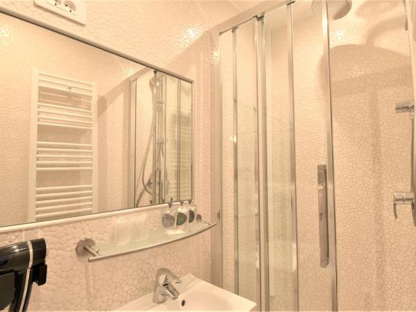 Hôtel Bonne Nouvelle : photo 2 de la chambre petite chambre double