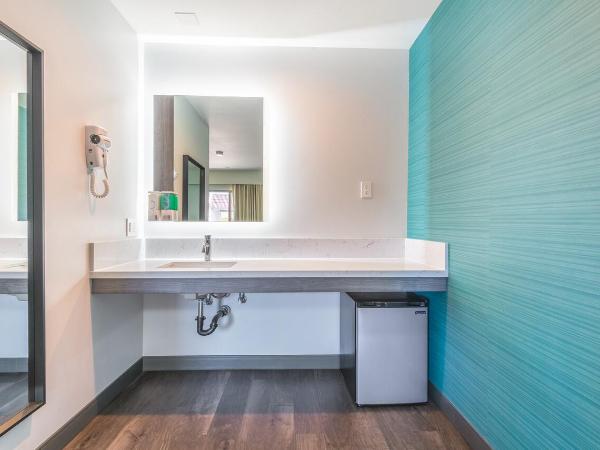 Solo Motel Broadway : photo 4 de la chambre chambre lit king-size - accessible aux personnes à mobilité réduite