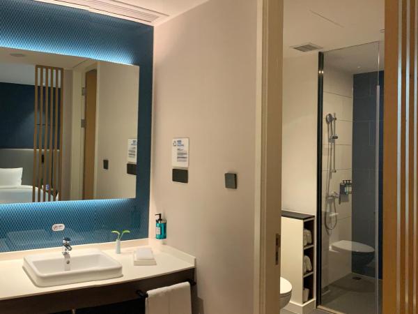 Holiday Inn Express Shanghai Kangqiao, an IHG Hotel : photo 6 de la chambre chambre standard