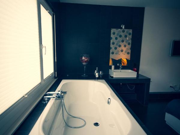 Chambre d'hôte Valère : photo 8 de la chambre chambre lit king-size deluxe