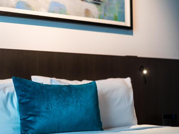 Eatons Hill Hotel : photo 2 de la chambre chambre lit king-size