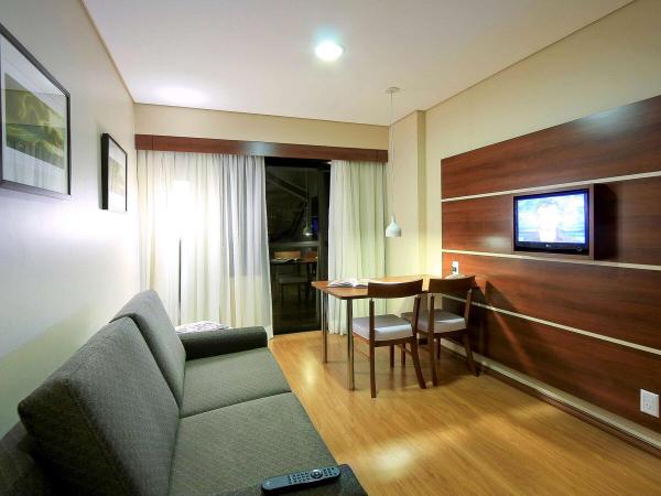 Mercure Curitiba Golden : photo 1 de la chambre adapted superior room with one double bed and sofa bed