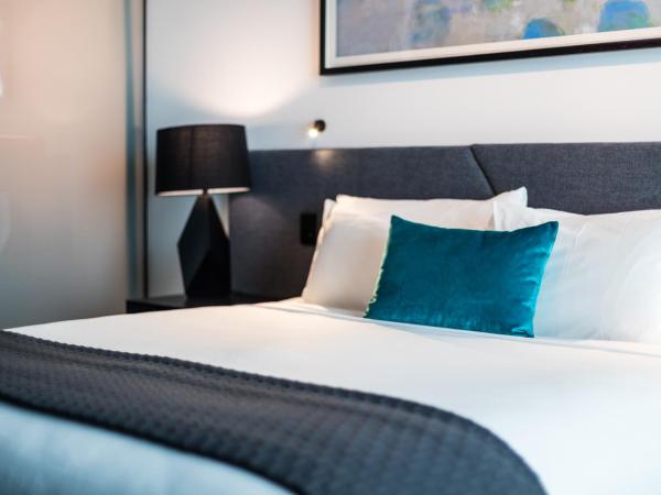 Eatons Hill Hotel : photo 3 de la chambre chambre lit king-size deluxe