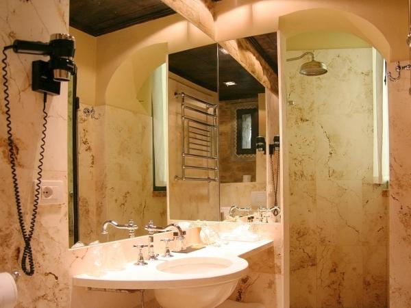 Castello Di Monterone : photo 1 de la chambre chambre familiale