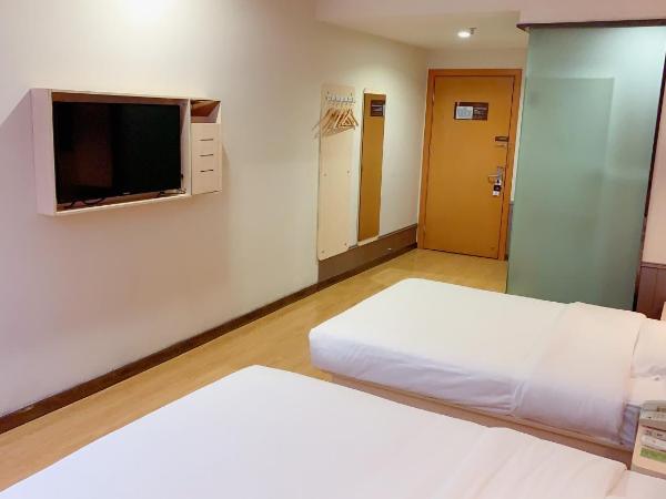 7Days Premium Chongqing Airport Light Rail Huixing Station Branch : photo 5 de la chambre chambre lits jumeaux