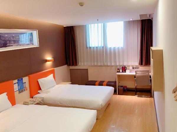 7Days Premium Chongqing Airport Light Rail Huixing Station Branch : photo 3 de la chambre chambre lits jumeaux deluxe