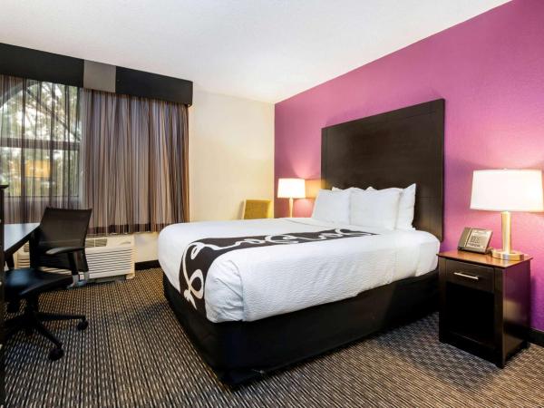 La Quinta by Wyndham Fort Lauderdale Tamarac : photo 3 de la chambre chambre lit queen-size - accessible aux personnes à mobilité réduite