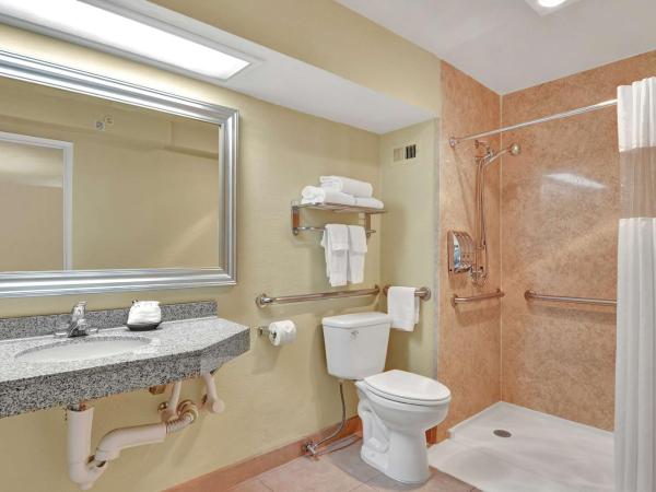 Hotel Nexus; BW Signature Collection : photo 2 de la chambre chambre lit queen-size avec douche à l'italienne - accessible aux personnes à mobilité réduite