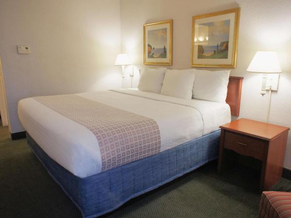La Quinta Inn by Wyndham Ft. Lauderdale Tamarac East : photo 1 de la chambre chambre lit king-size