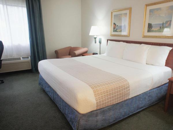 La Quinta Inn by Wyndham Ft. Lauderdale Tamarac East : photo 2 de la chambre chambre lit king-size avec baignoire - adaptée aux personnes à mobilité réduite - non-fumeurs