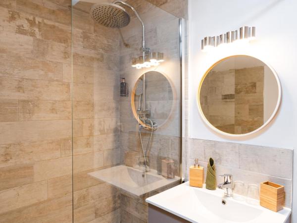 La Maison Gustave : photo 5 de la chambre suite junior - vue sur jardin - nature