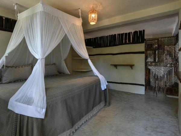 Diamante K - Inside Tulum National Park : photo 8 de la chambre bungalow lit king-size - vue sur jardin
