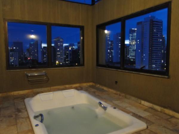 Premium Flats Berrini : photo 2 de la chambre suite deluxe avec jacuzzi