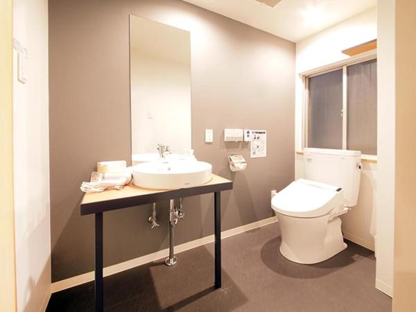 R Star Hostel Kyoto : photo 5 de la chambre chambre quadruple avec salle de bains privative